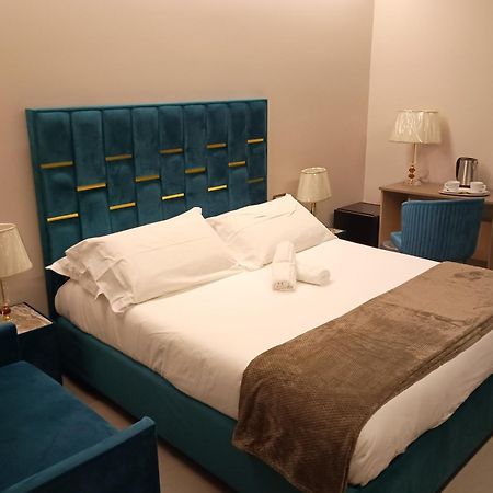 B&B Suites&Rooms Piazza Dei Martiri Catania Exterior foto