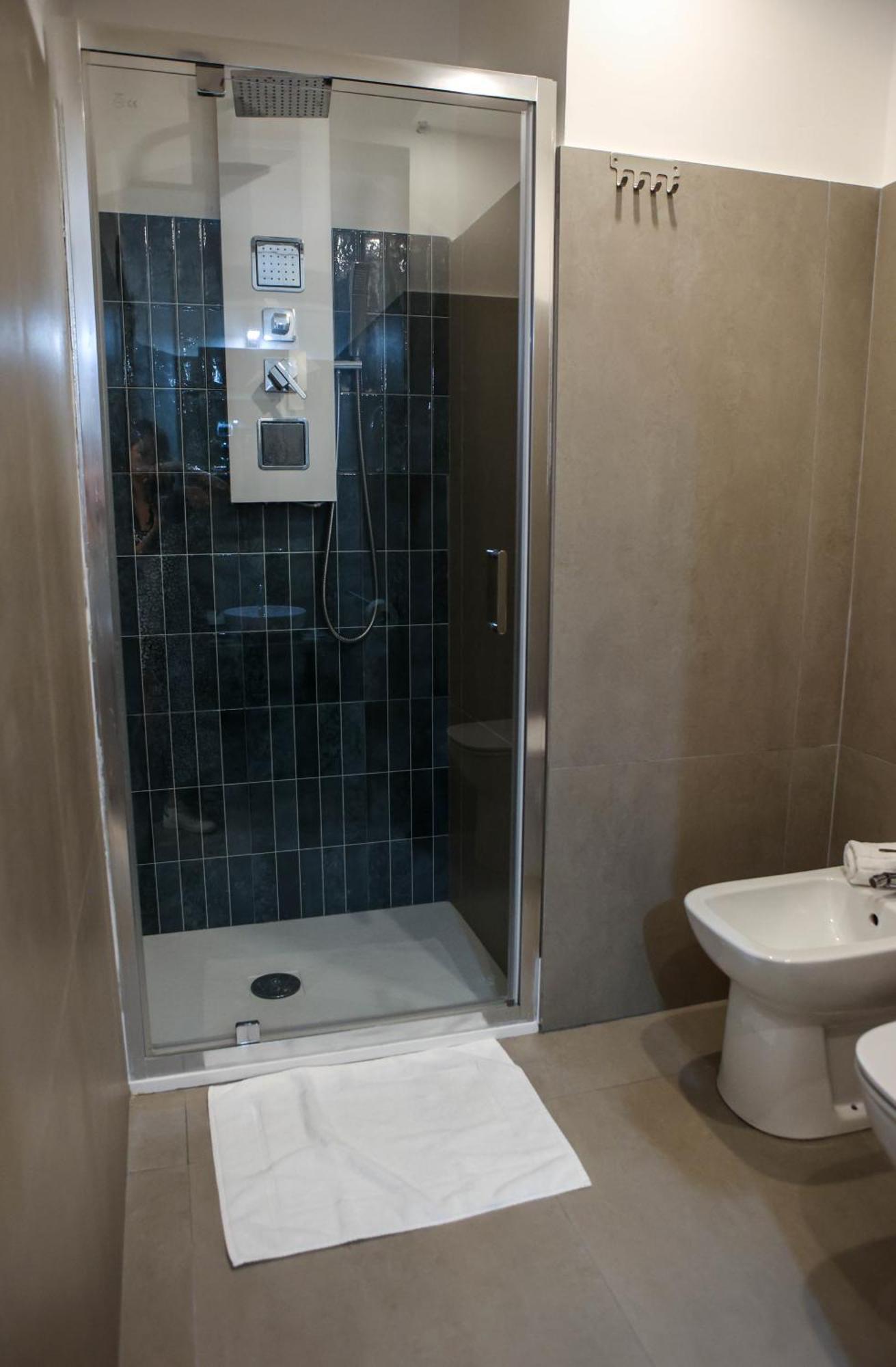 B&B Suites&Rooms Piazza Dei Martiri Catania Exterior foto