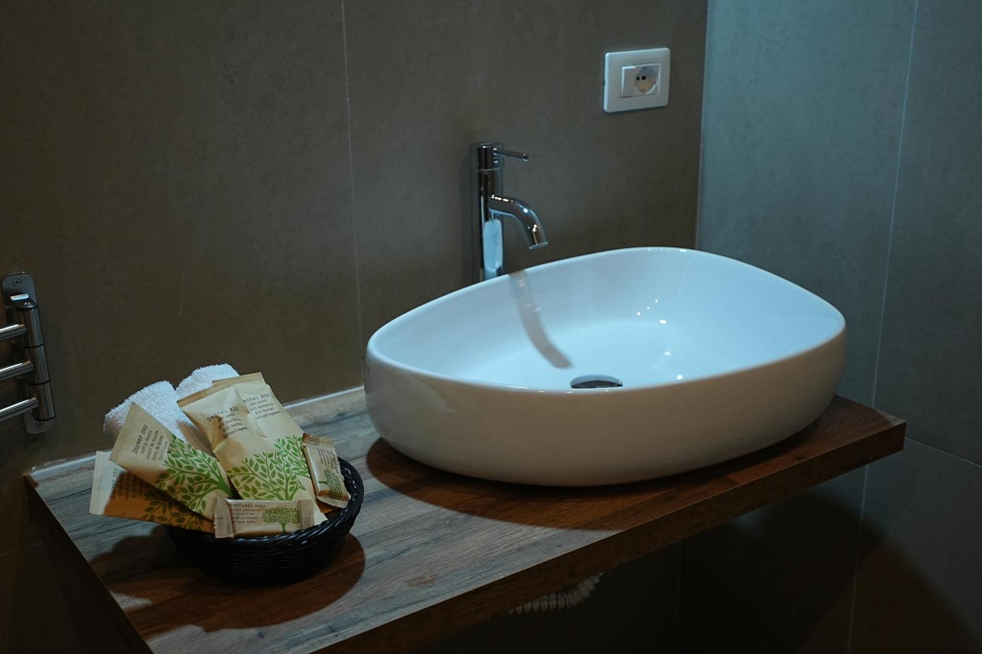B&B Suites&Rooms Piazza Dei Martiri Catania Exterior foto
