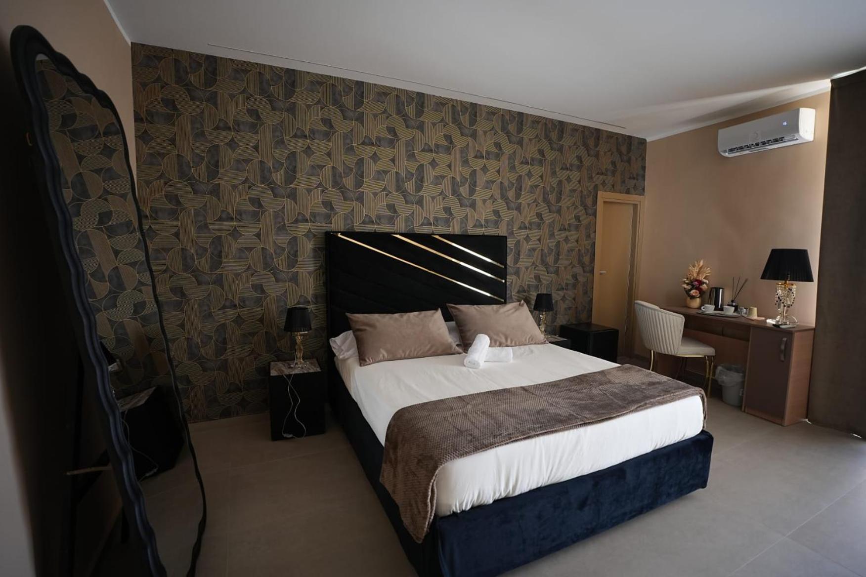 B&B Suites&Rooms Piazza Dei Martiri Catania Exterior foto
