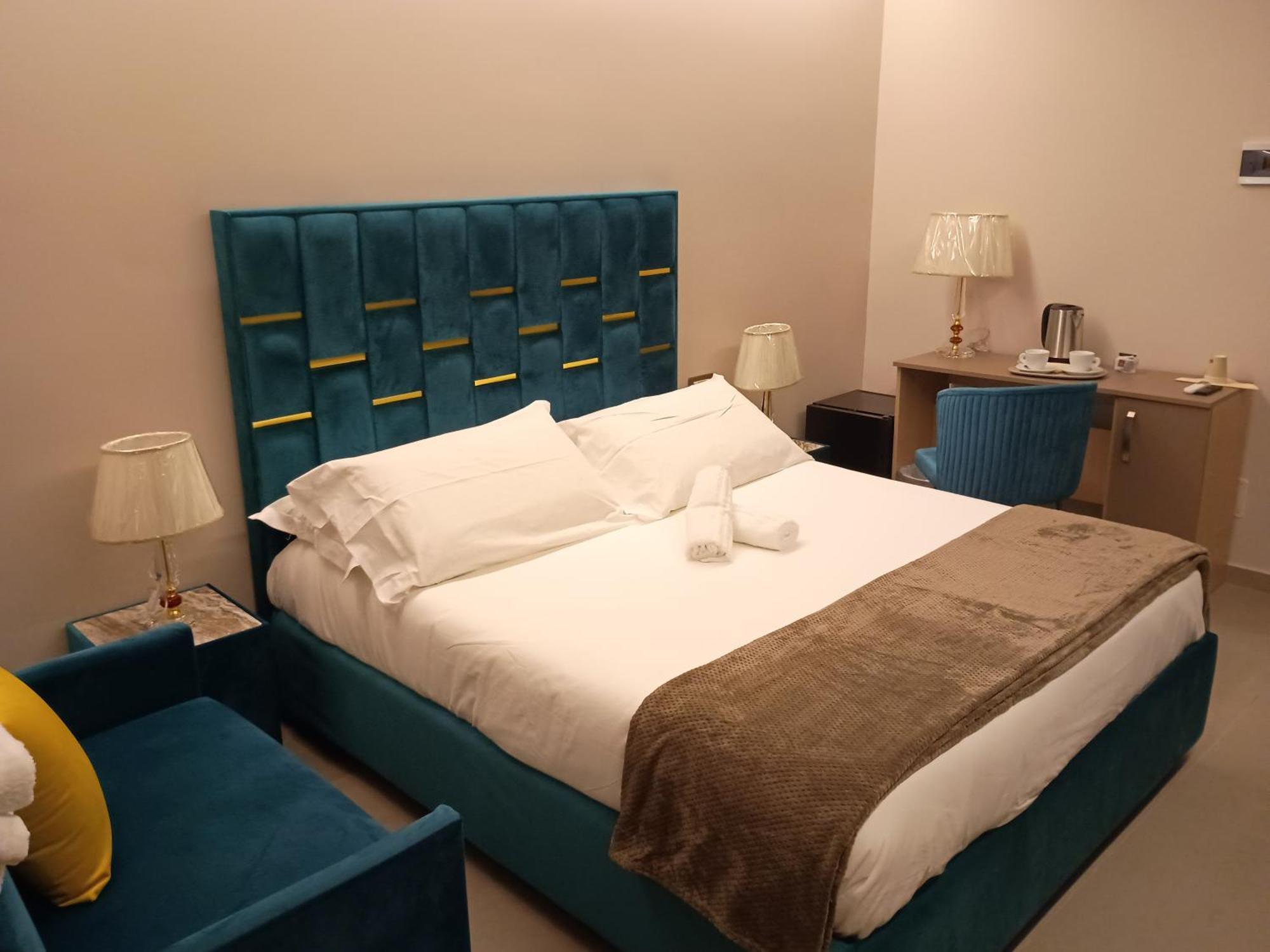 B&B Suites&Rooms Piazza Dei Martiri Catania Exterior foto
